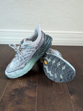 Hoka Speedgoat 5 Trail Running Shoes Women’s 7.5B Gray